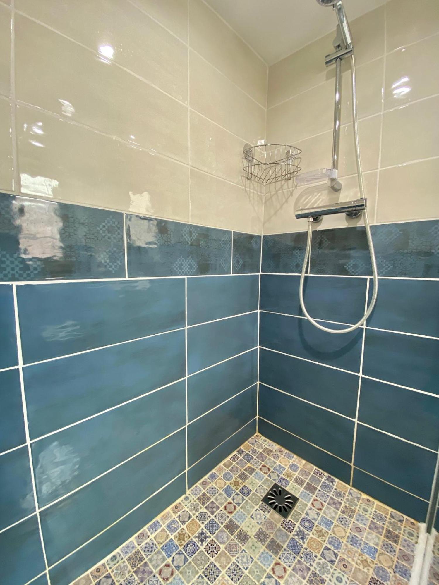 Le Brea Apartment Menton Bilik gambar